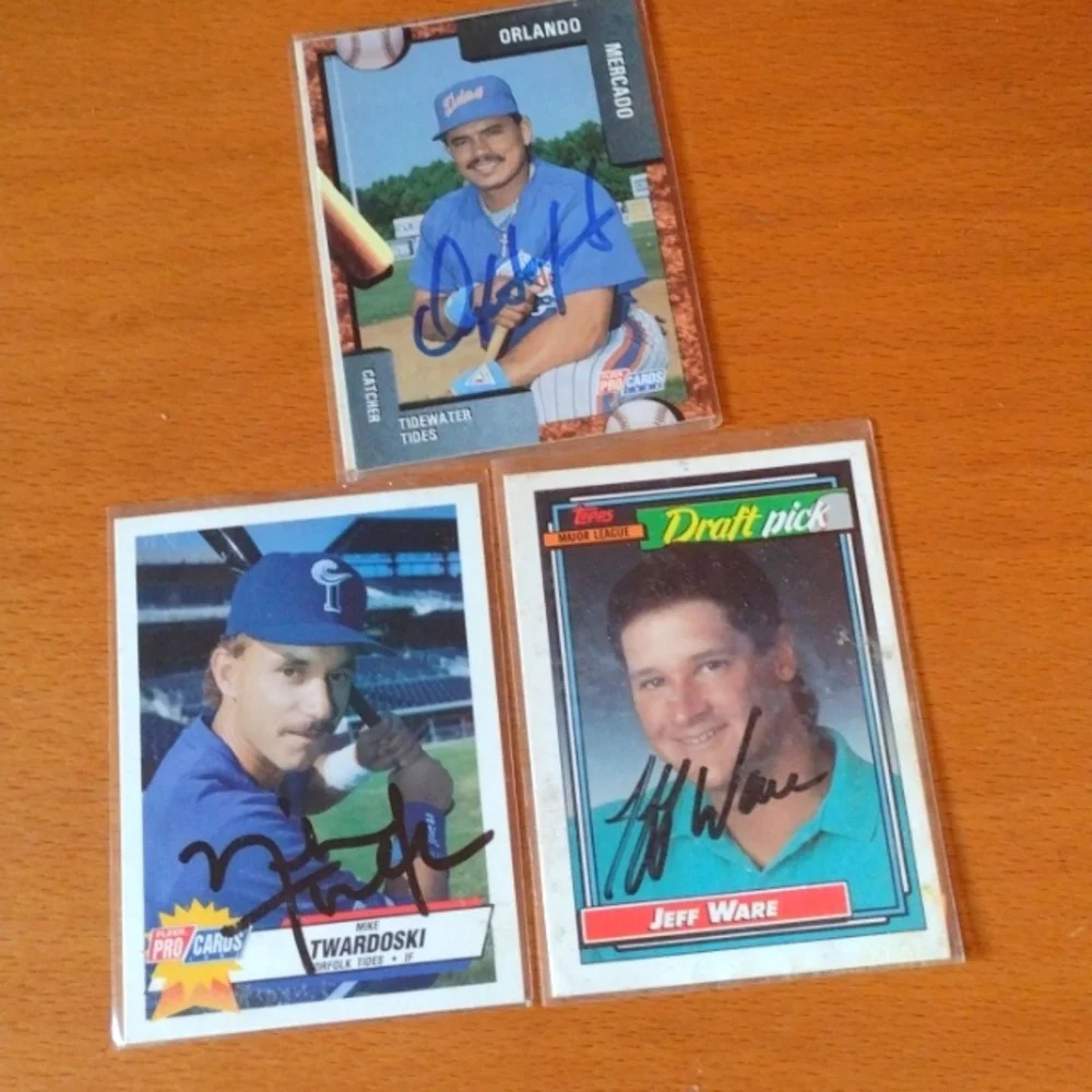 Autographed Rookie BB CARDS